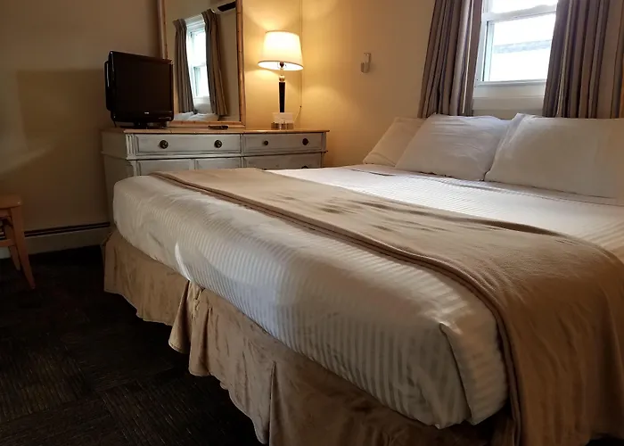 Sea Cliff House Motel